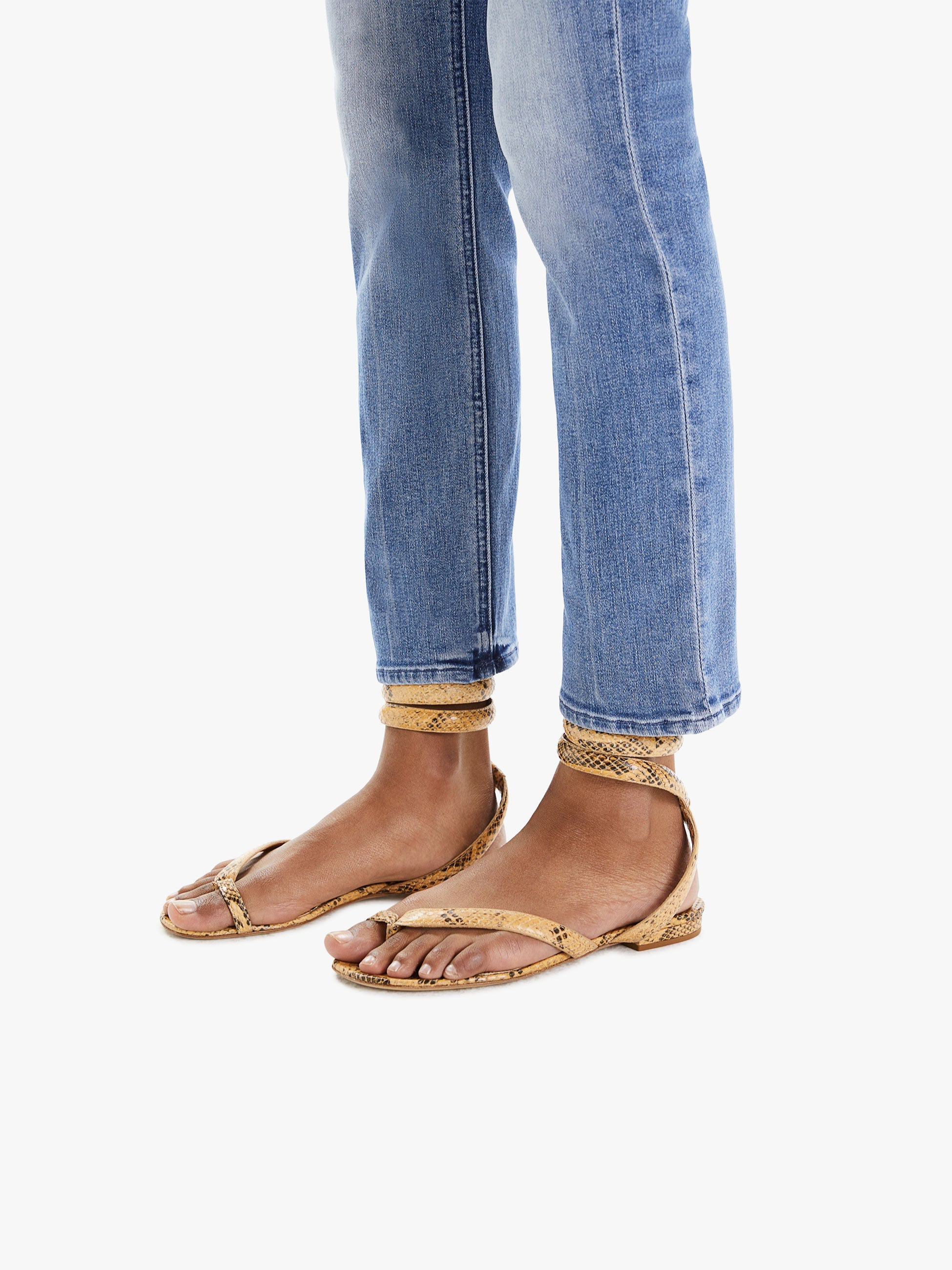 Mother Denim THE MID RISE DAZZLER ANKLE WE THE ANIMALS