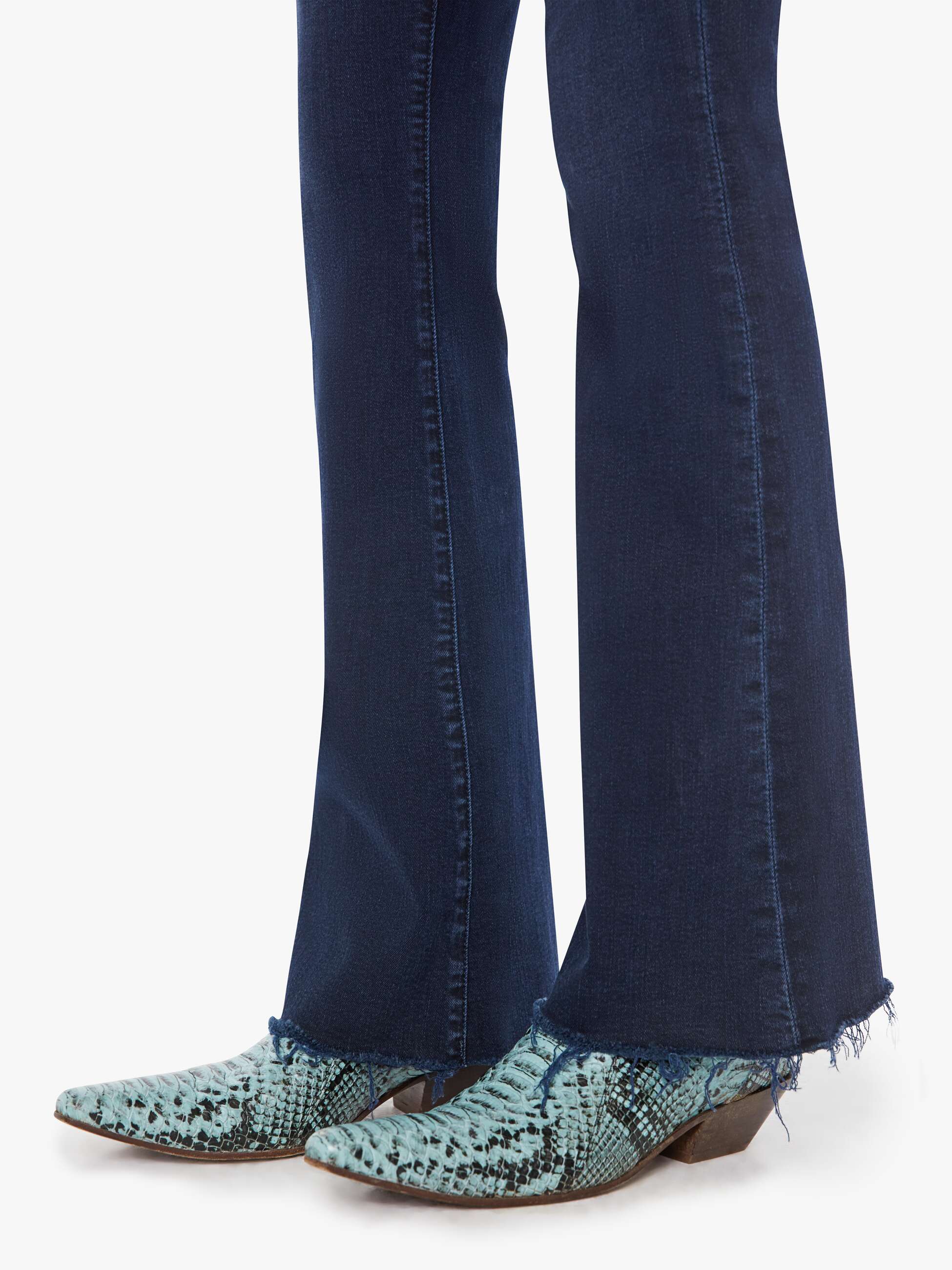 Mother Denim The Weekender Fray